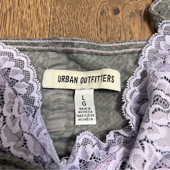 Urban Outfitters purple lace and snakeskin tank - Picture 2 of 3